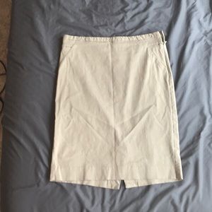 The Limited Exact Stretch Pencil Skirt